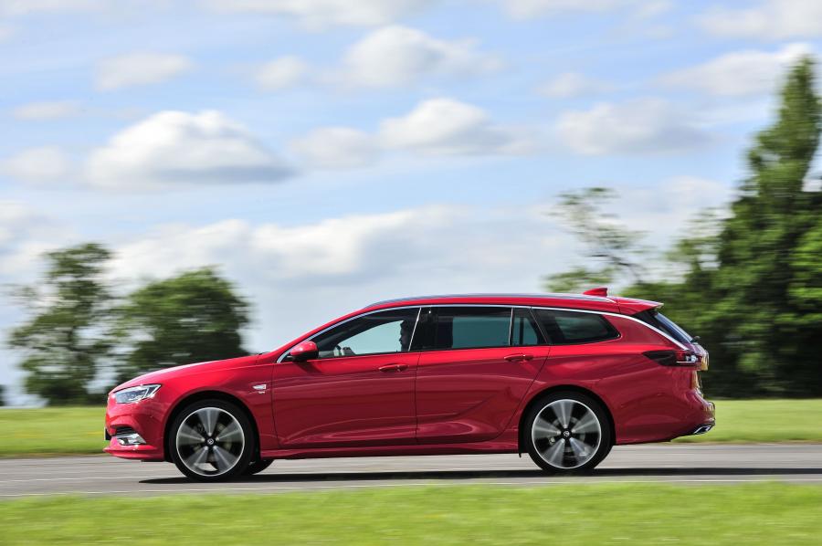  Vauxhall Insignia Sports Tourer 2017 года  (фото 7 из 35)